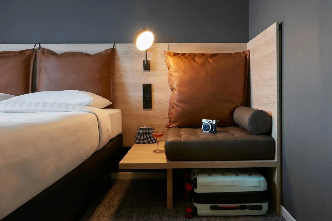 מלון Moxy Edinburgh Fountainbridge 4*,  בריטניה
